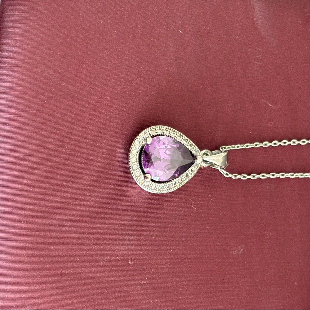 Elegant Purple Teardrop Pendant Necklace